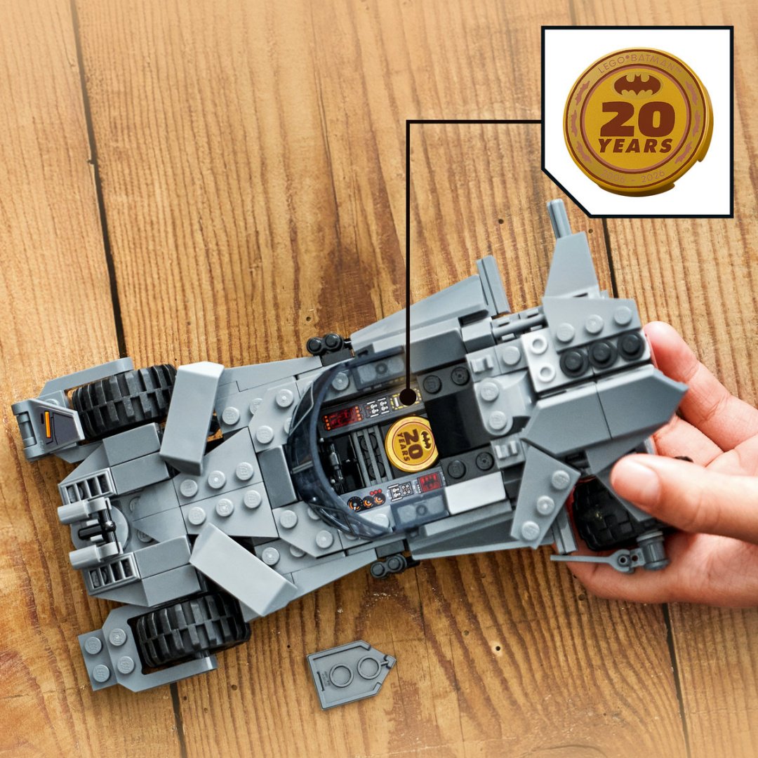 Конструктор LEGO Бэтмен против Супермена: Бэтмобиль 76331, деталей 220 шт купить,23812