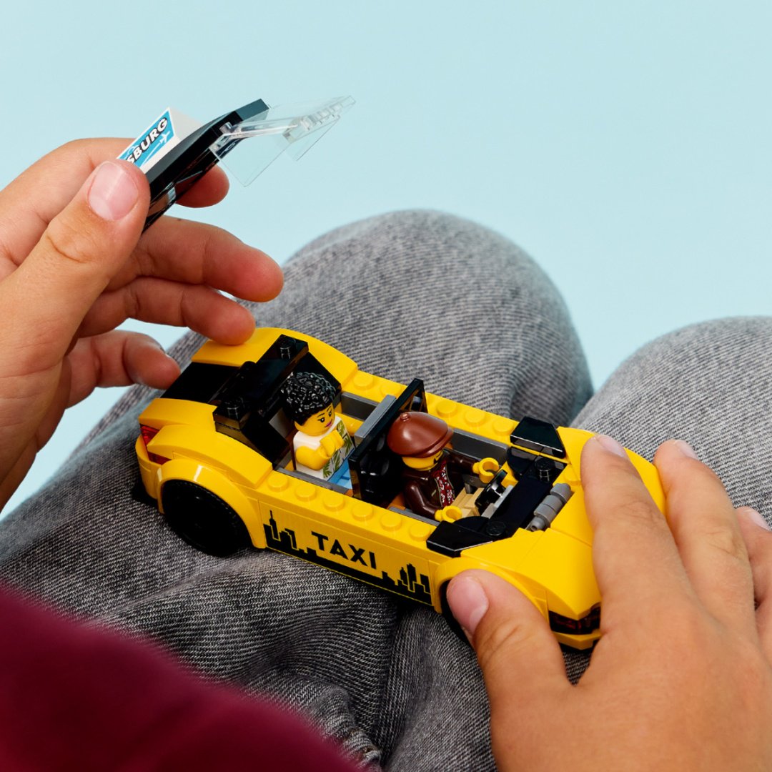 Конструктор LEGO Желтое такси 60487, деталей 122 шт