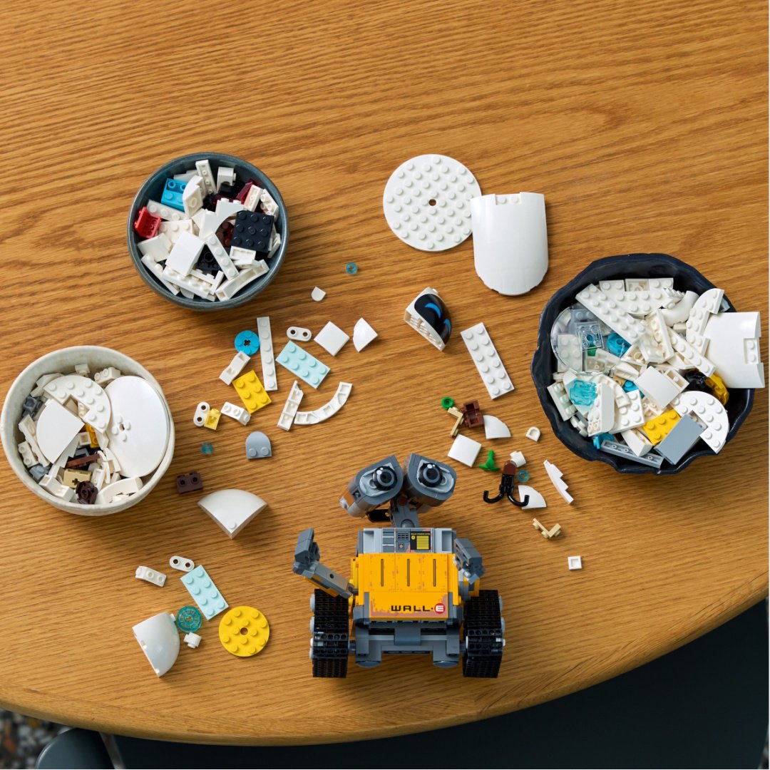 Конструктор LEGO Валли и Ева 43279, деталей 811 шт купить,59287