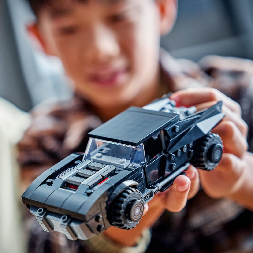 Конструктор LEGO Бэтмобиль Бэтмена 76332, деталей 330 шт купить,NaN
