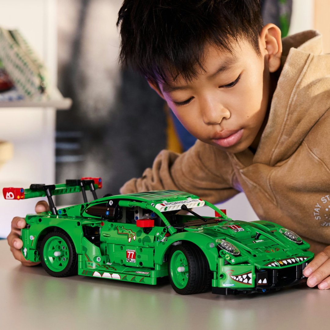 Конструктор LEGO Гоночный автомобиль Porsche 911 GT3 R REXY AO Racing 42224, деталей 1313 шт купить,110288