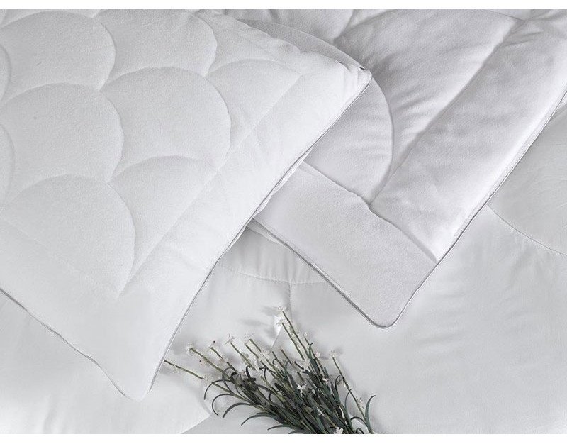 Одеяло TAC Vessa Microgel Quilt 195x215 см всесезонное