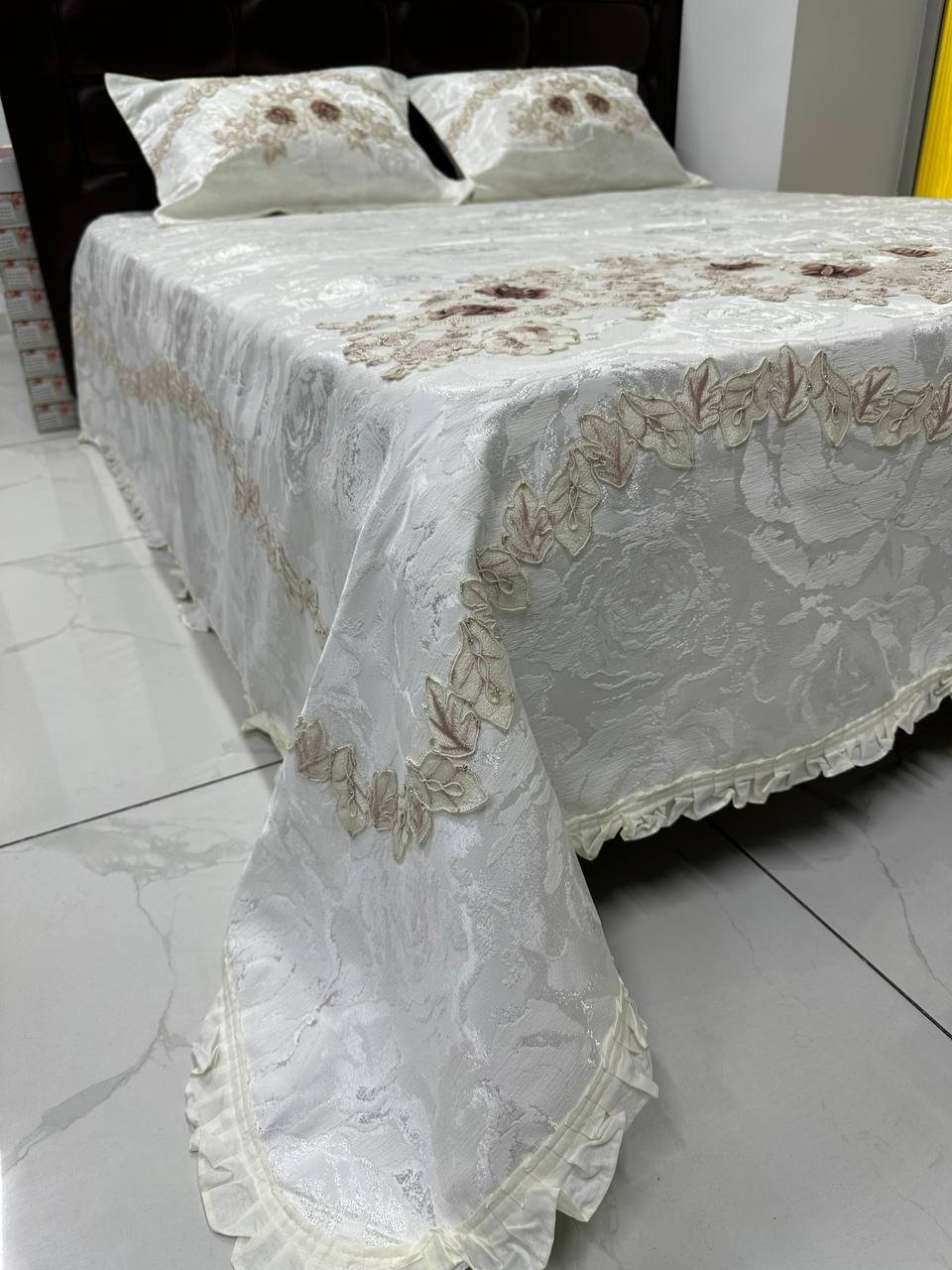 Покрывало с наволочками Dantel Concept Flower 250х250 см, хлопок, жаккард, белый купить,NaN