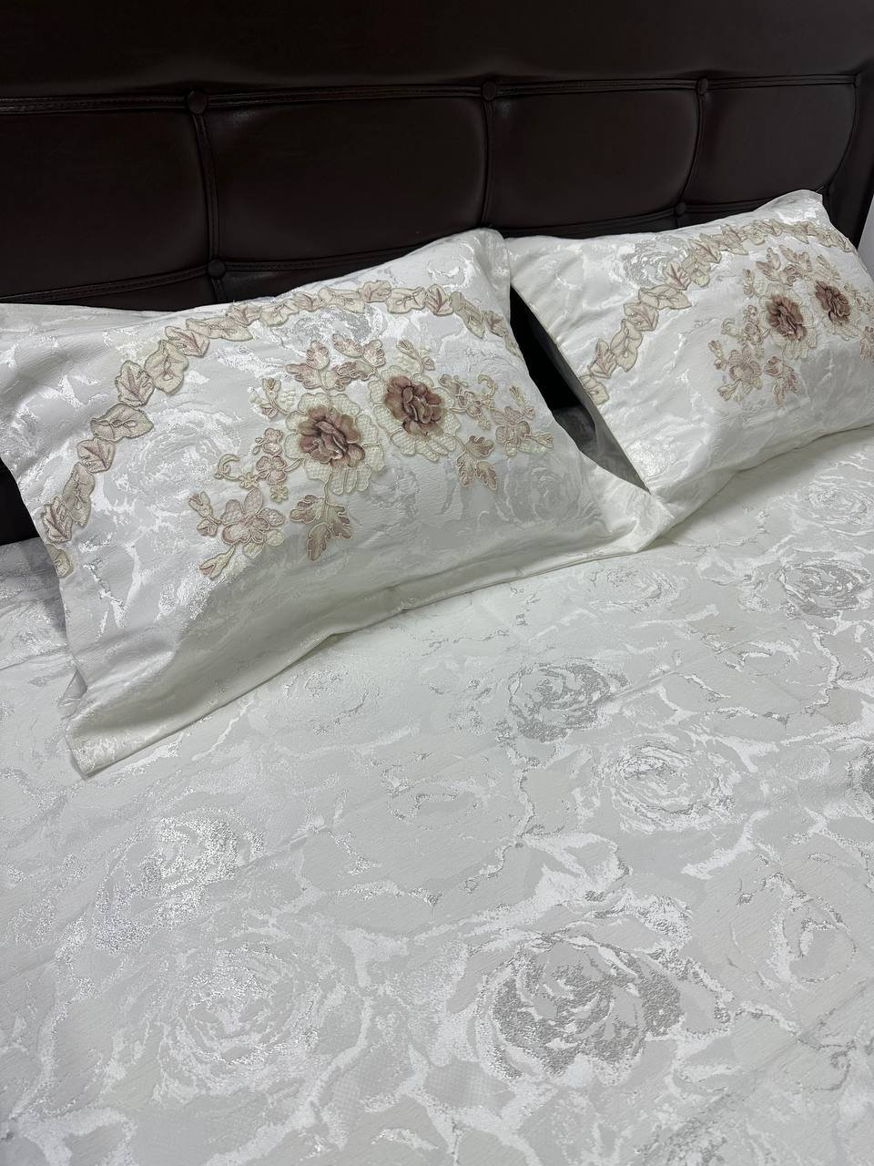 Покрывало с наволочками Dantel Concept Flower 250х250 см, хлопок, жаккард, белый купить,NaN