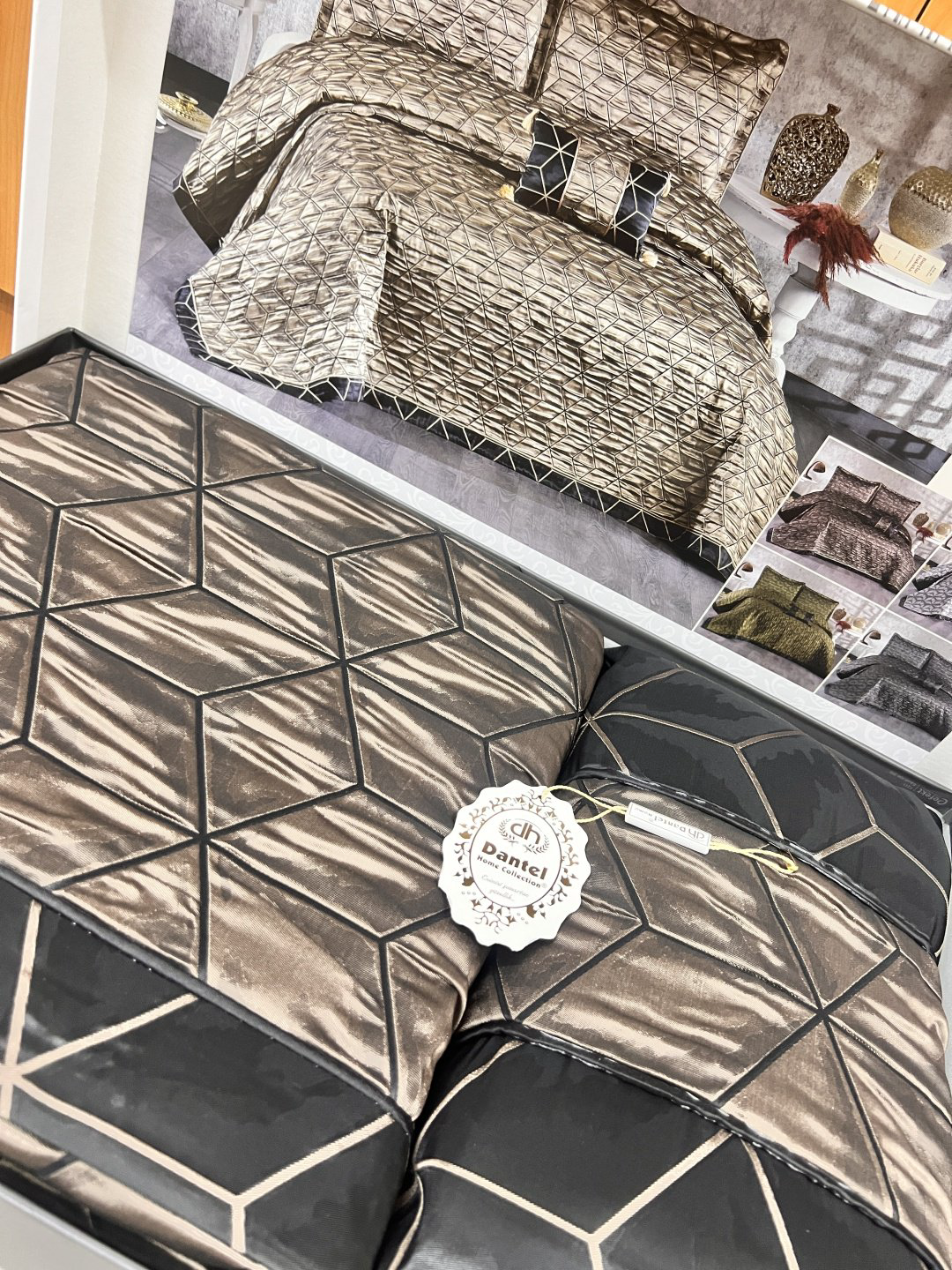 Покрывало с наволочками Dantel Concept 260х260 см, жаккард, золотистый, коричневый - ForteMarket Покрывало с наволочками Dantel Concept 260х260 см, жаккард, золотистый, коричневый купить,65000
