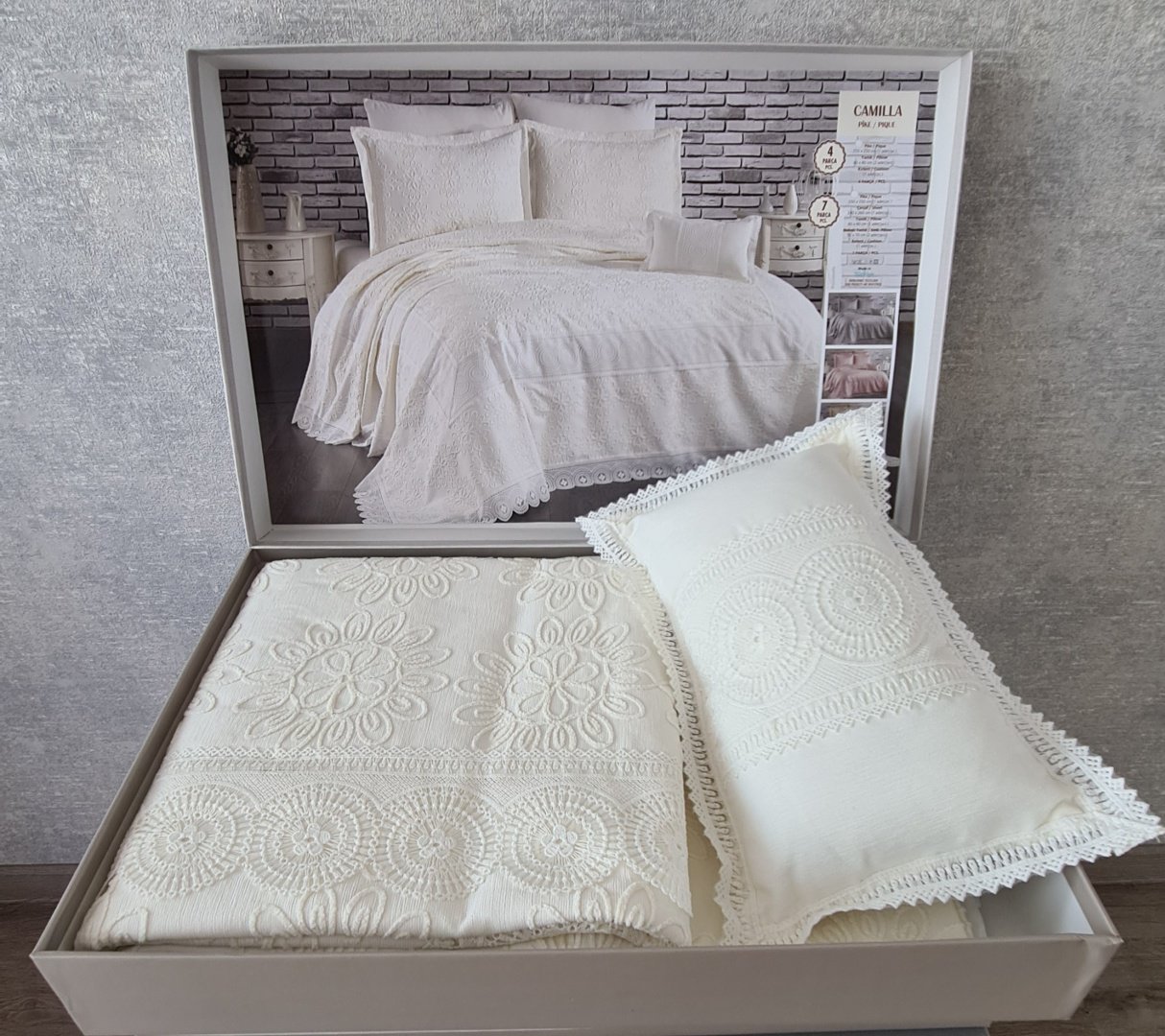 Покрывало с наволочками Dantel Concept 250х250 см, жаккард, кремовый