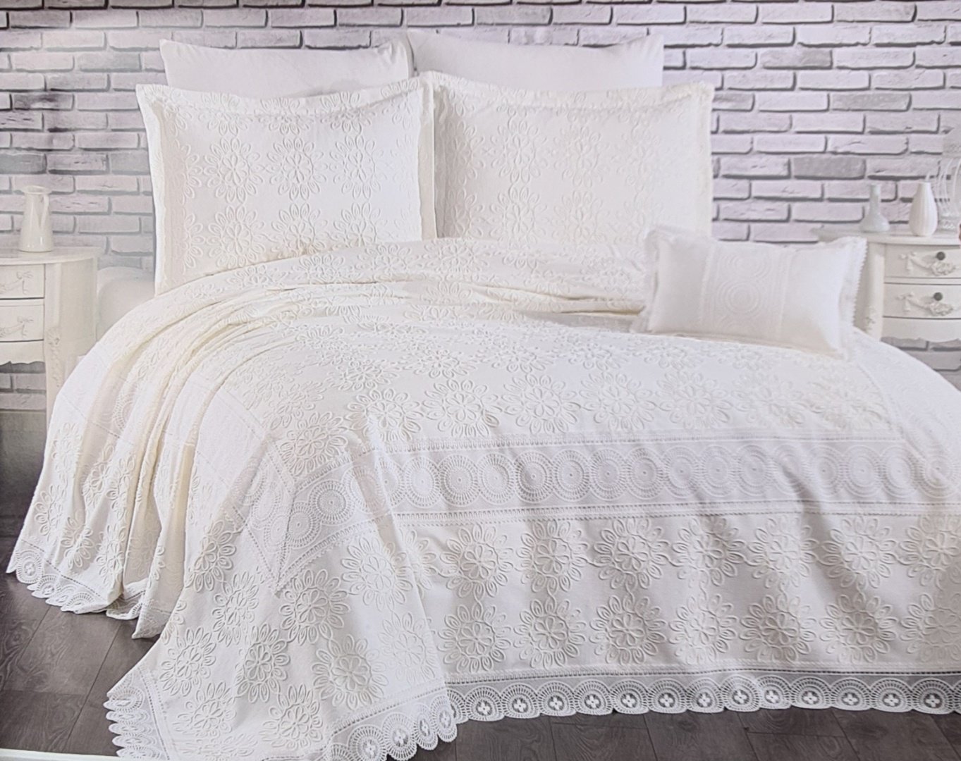 Покрывало с наволочками Dantel Concept 250х250 см, жаккард, кремовый