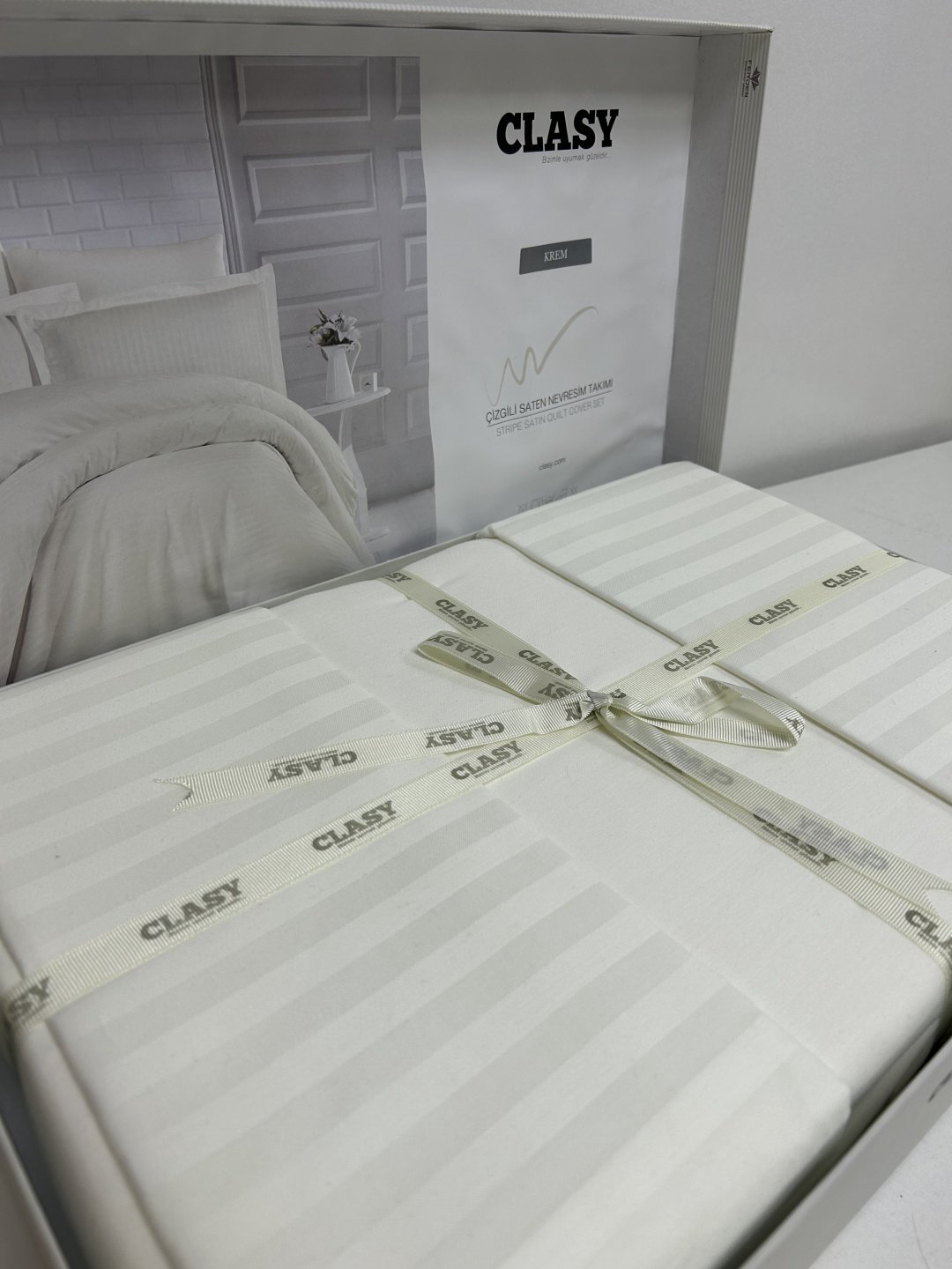 Комплект CLASY Clasy, Deluxe. Турция семейный сатин, 4 наволочки: 50x70 см, 70x70 см купить,NaN