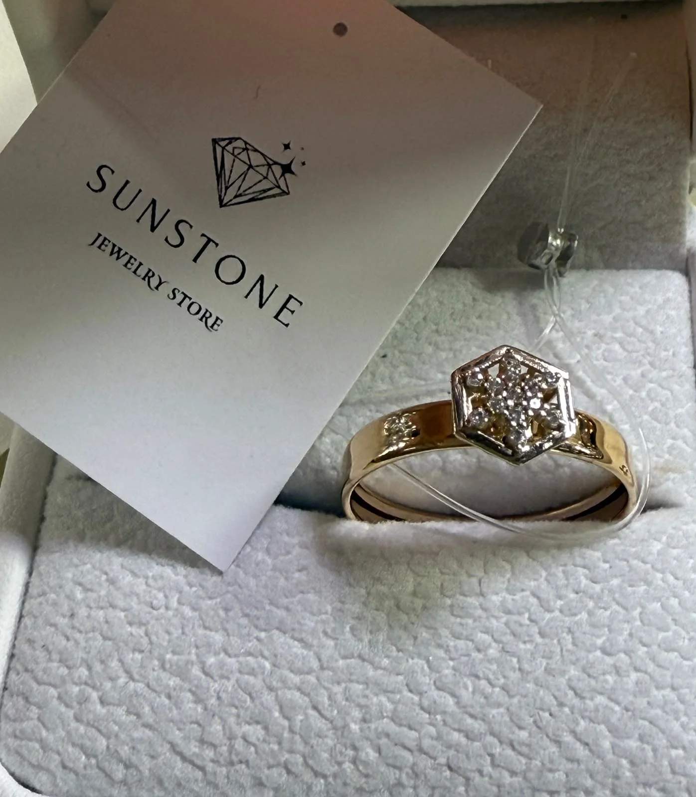 Кольцо Sunstone S851 красное золото 0.80гр 18.5р купить,85000