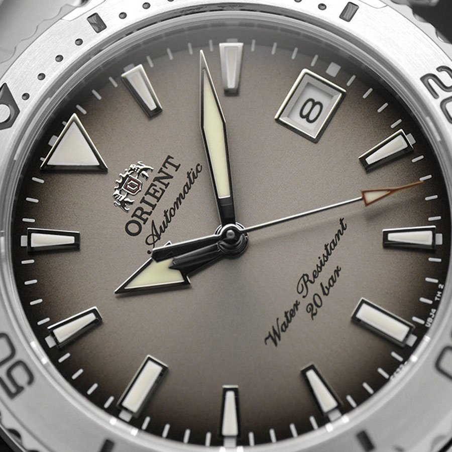 Механические ORIENT RA-AC0Q16N30B нержавеющая сталь