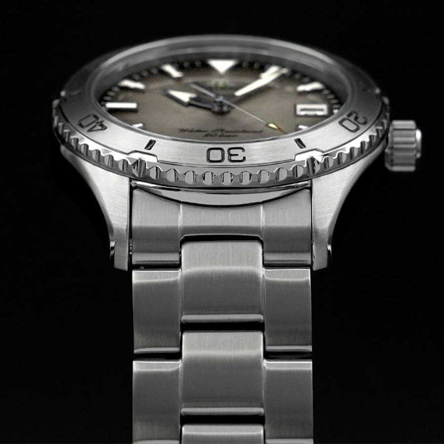 Механические ORIENT RA-AC0Q16N30B нержавеющая сталь