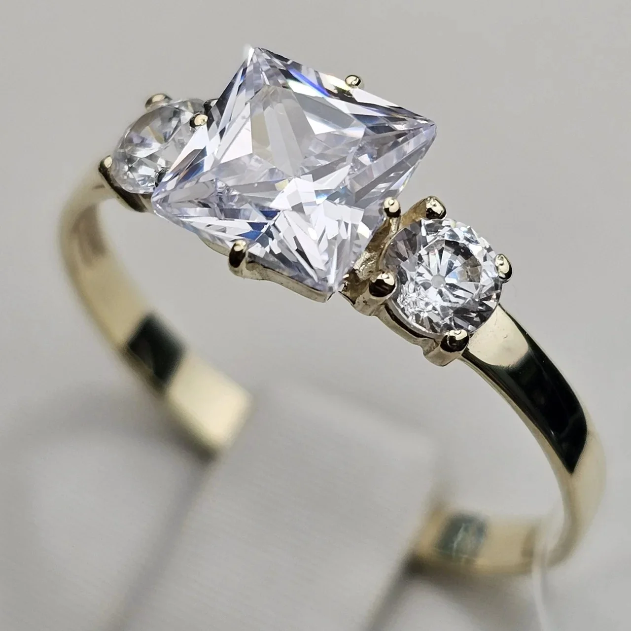 Кольцо Deimantas 112815444 18р 1,85гр. купить,NaN