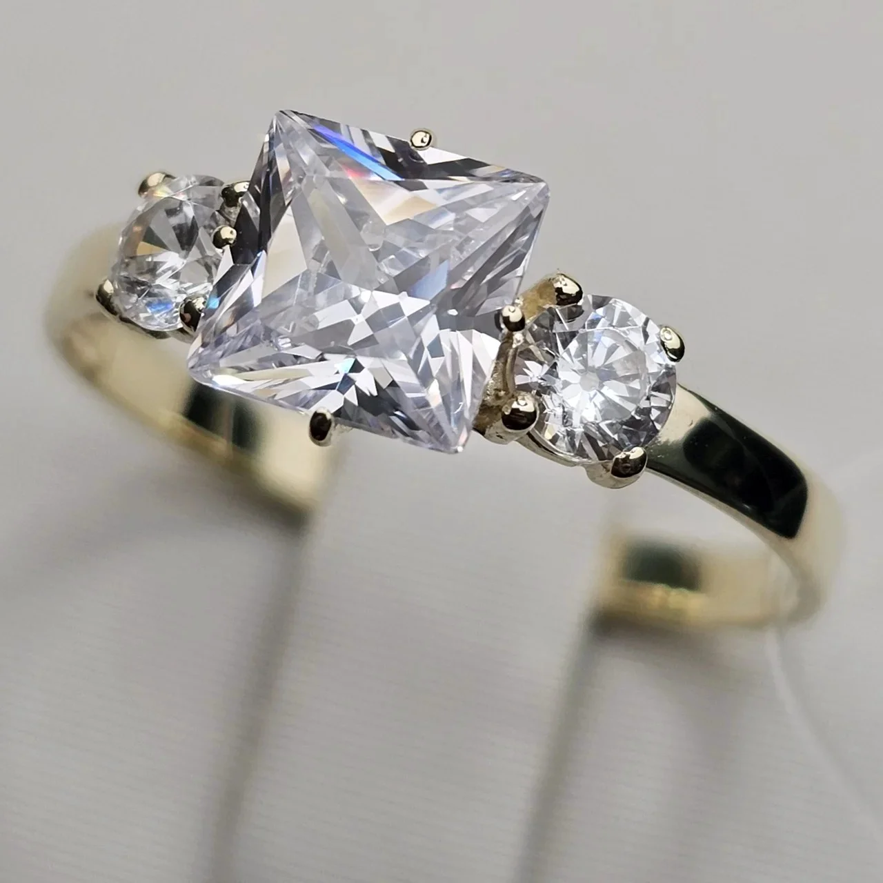 Кольцо Deimantas 112815444 18р 1,85гр. купить,NaN