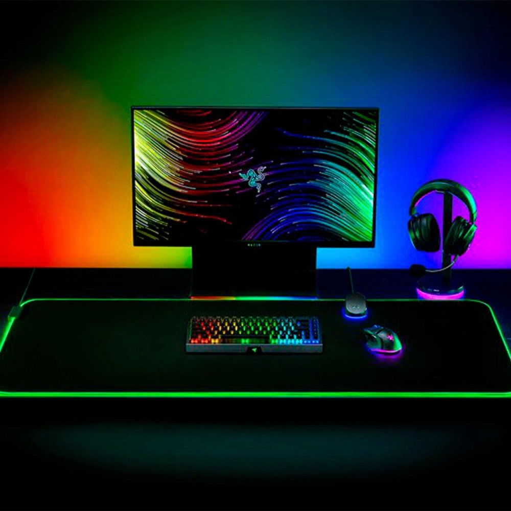 Коврик для мыши Razer Goliathus Chroma 3XL RZ02-02500700-R3M1 1200x550x30 мм черный купить,NaN