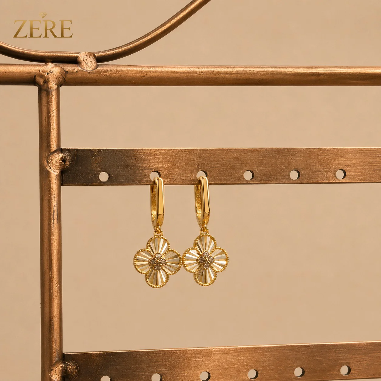 Серьги Zere ZR240709 цветок жёлтое золото 3.81гр - ForteMarket Серьги Zere ZR240709 цветок жёлтое золото 3.81гр купить,316850