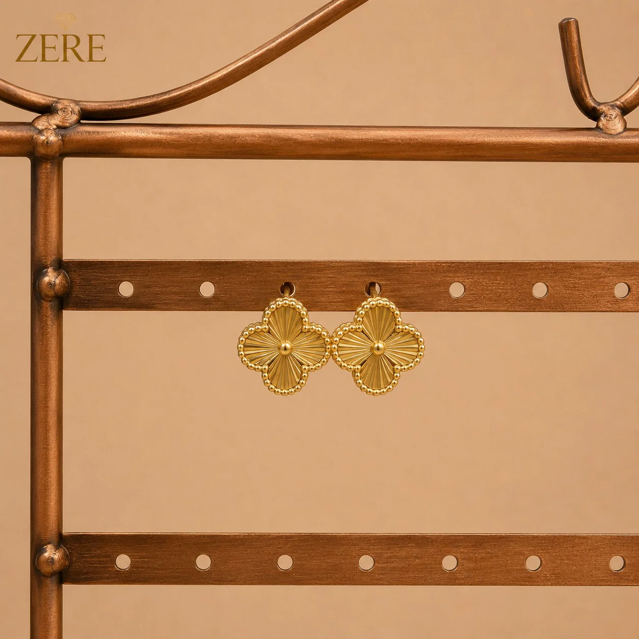 Серьги Zere ZR240715 четырехлистник жёлтое золото 3.8гр - ForteMarket Серьги Zere ZR240715 четырехлистник жёлтое золото 3.8гр купить,316000