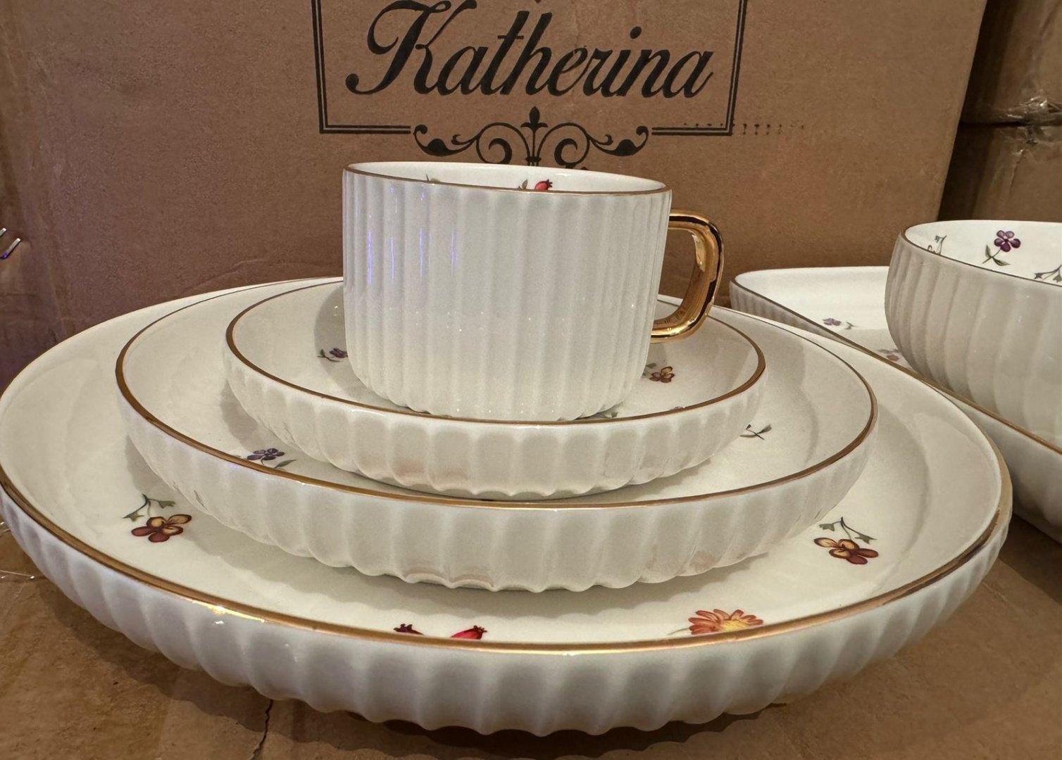 Сервиз на 6 персон Katherina Цветы, предметов: 32, чайно-столовый, керамика купить,NaN
