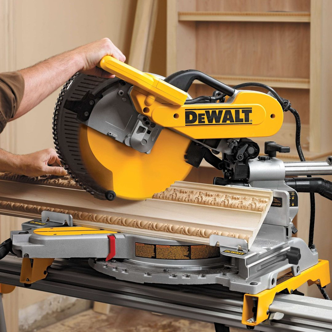 Пила торцовочная DeWALT DWS780 купить,753130
