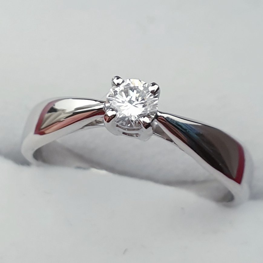 Кольцо Deimantas VS2 G 16,5р 3,33гр 0,16ct купить,NaN
