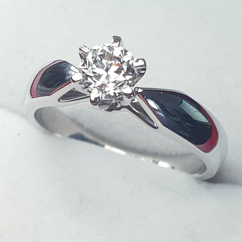 Кольцо Deimantas I1 J GIA 6332327020 17р 3,96гр 0,50ct купить,NaN