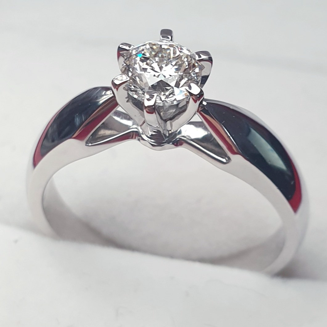 Кольцо Deimantas I1 J GIA 6332327020 17р 3,96гр 0,50ct купить,NaN