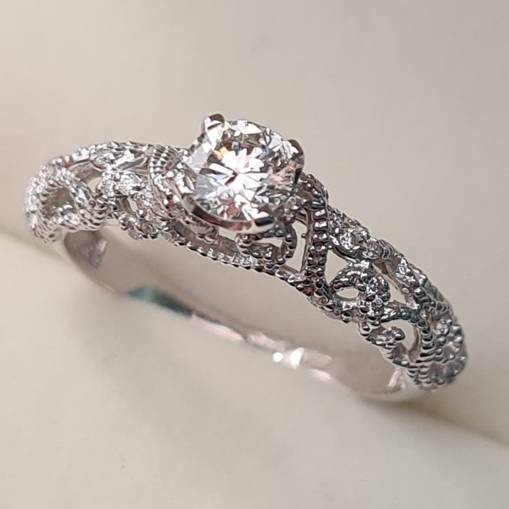 Кольцо Deimantas I1 К GIA 2336527271 16,5р 2,55гр 0,57ct купить,NaN