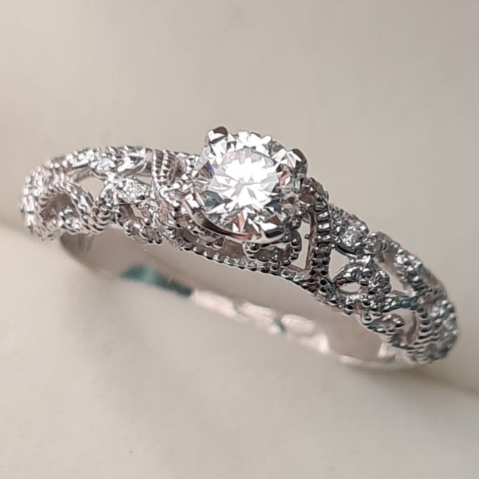 Кольцо Deimantas I1 К GIA 2336527271 16,5р 2,55гр 0,57ct купить,NaN
