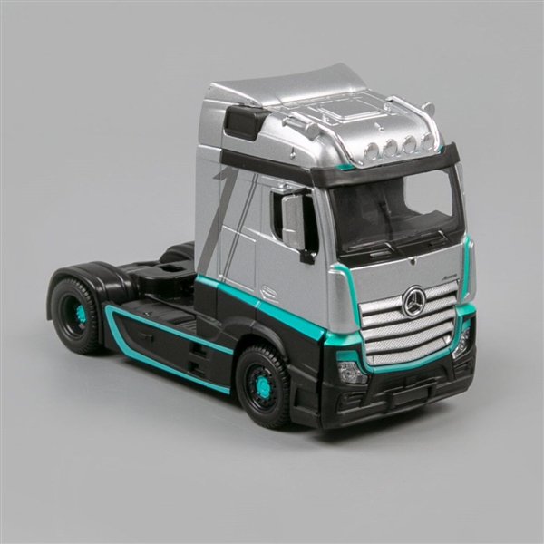 Модель автомобиля Bburago 1:43 Mercedes-Benz Actros Gigaspace купить,NaN