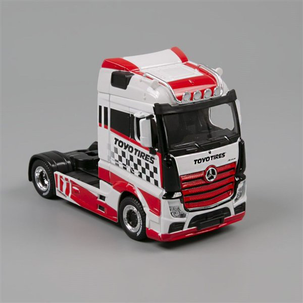 Модель автомобиля Bburago 1:43 Mercedes-Benz Actros Gigaspace 18-32201 купить,NaN