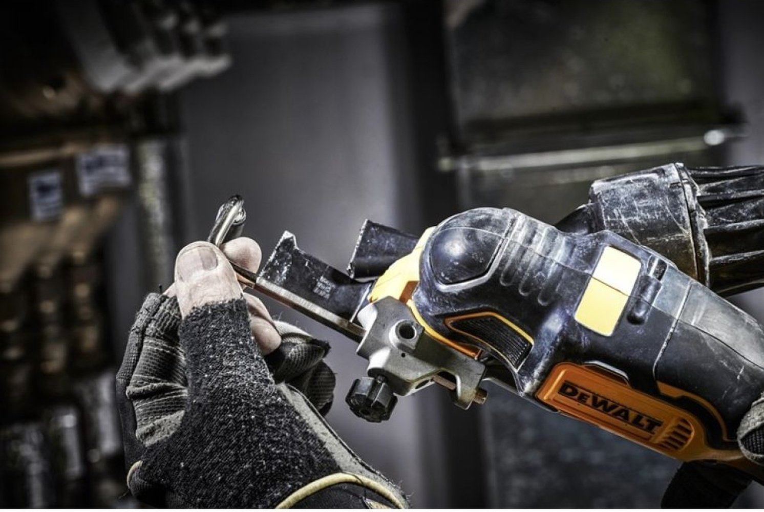 Многофункциональный инструмент DeWALT DCS356N-XJ - ForteMarket Многофункциональный инструмент DeWALT DCS356N-XJ купить,119400