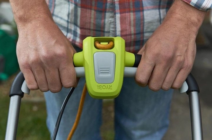 Газонокосилка колесная электрическая RYOBI RLM 13E33S 5133002343 - ForteMarket Газонокосилка колесная электрическая RYOBI RLM 13E33S 5133002343 купить,0