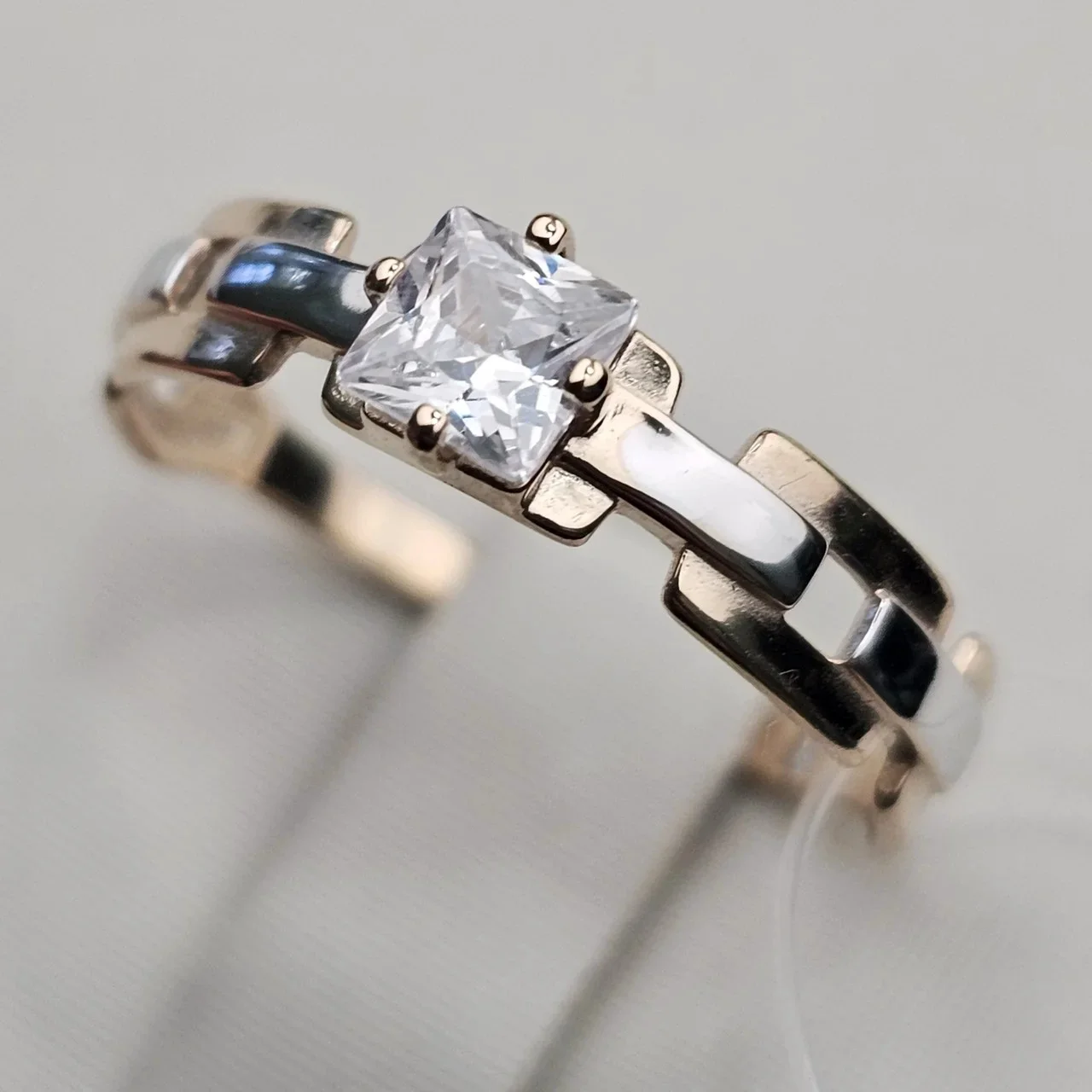 Кольцо Deimantas 112815629 17р 1,45гр. купить,NaN