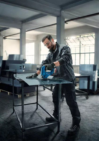 Электролобзик аккумуляторный Bosch Professional GST 183-LI Solo, 06015B7020 - ForteMarket Электролобзик аккумуляторный Bosch Professional GST 183-LI Solo, 06015B7020 купить,63730