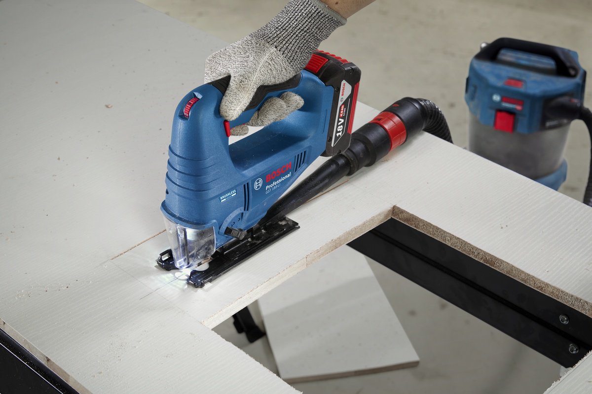 Электролобзик аккумуляторный Bosch Professional GST 183-LI Solo, 06015B7020 - ForteMarket Электролобзик аккумуляторный Bosch Professional GST 183-LI Solo, 06015B7020 купить,0