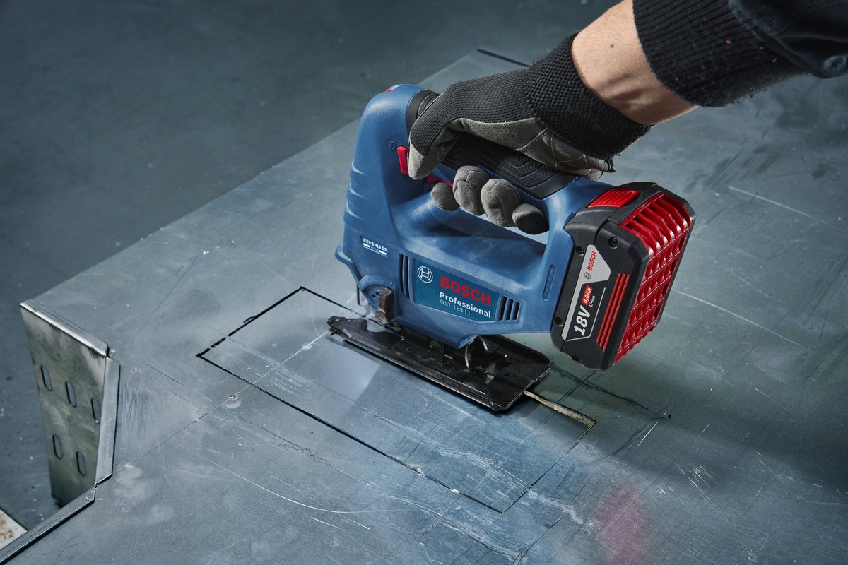 Электролобзик аккумуляторный Bosch Professional GST 183-LI, 06015B7022 - ForteMarket Электролобзик аккумуляторный Bosch Professional GST 183-LI, 06015B7022 купить,0