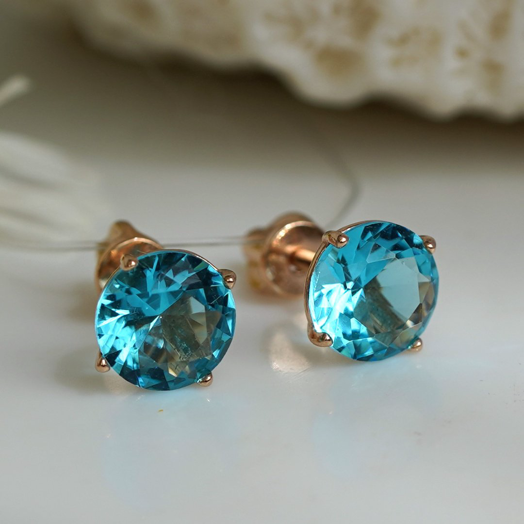 Пусеты AQUAMARINE 46044101-гол-пус вес 2 г серебро, стекло купить,33858