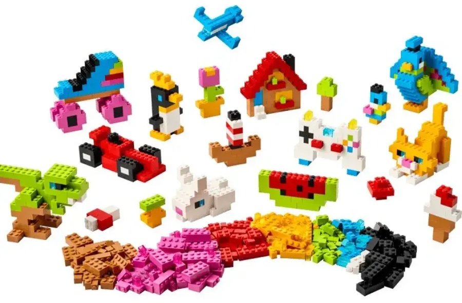 Конструктор LEGO Classic Классика Разноцветные кубики для творчества 11045 11045, деталей 820 шт купить,NaN