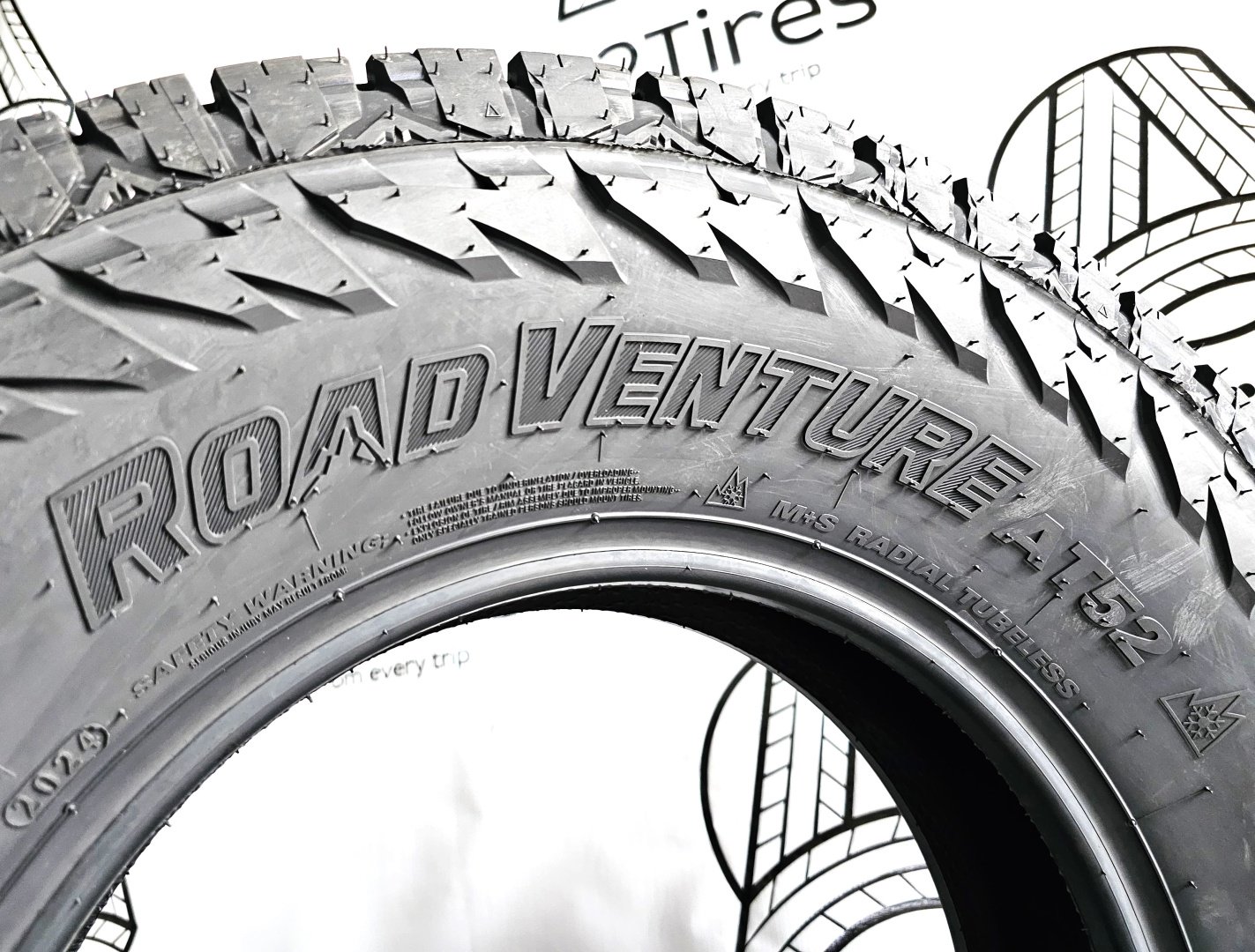Kumho AT52 235/75 R15 109T купить,NaN