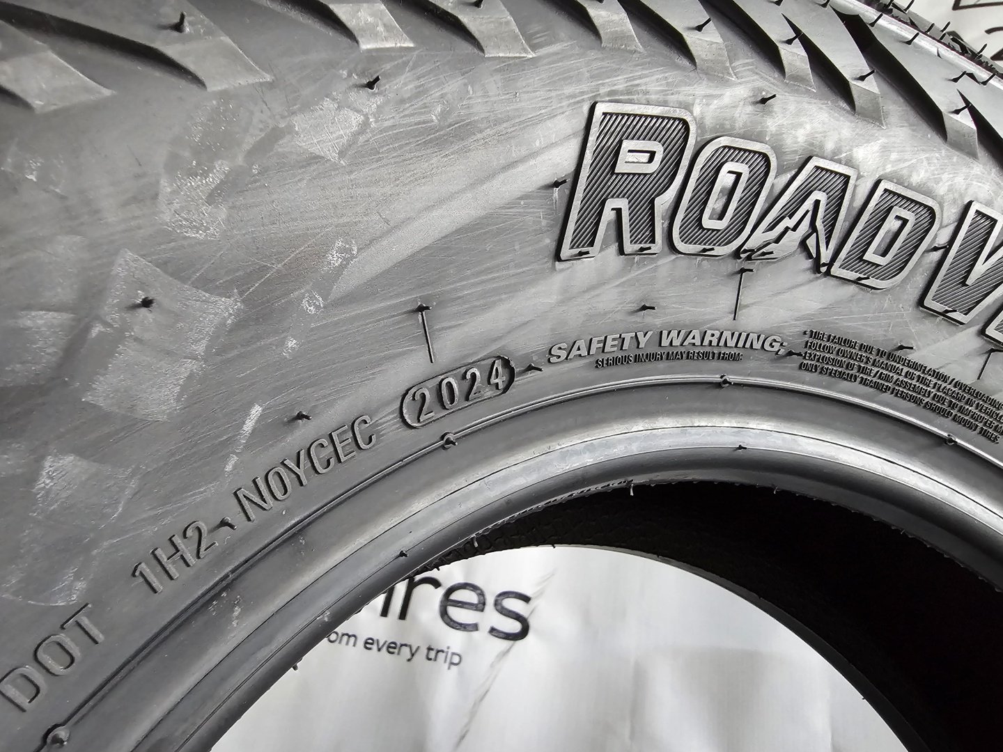 Kumho AT52 235/75 R15 109T купить,NaN