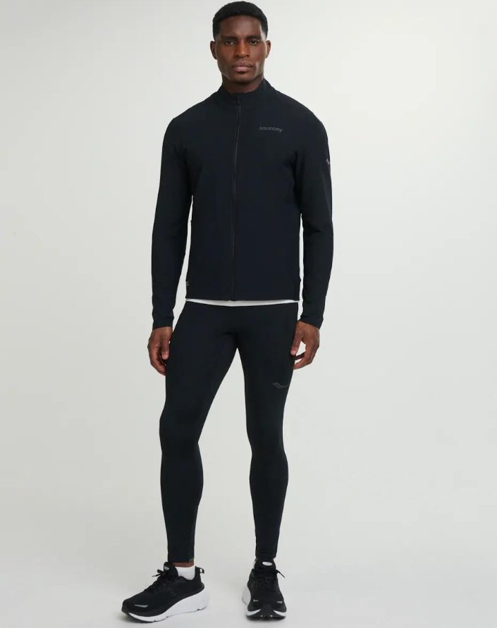Ветровка Saucony черный купить,NaN