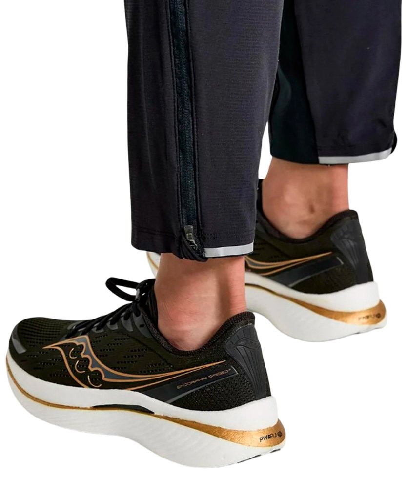 Спортивные брюки Saucony черный купить,39900