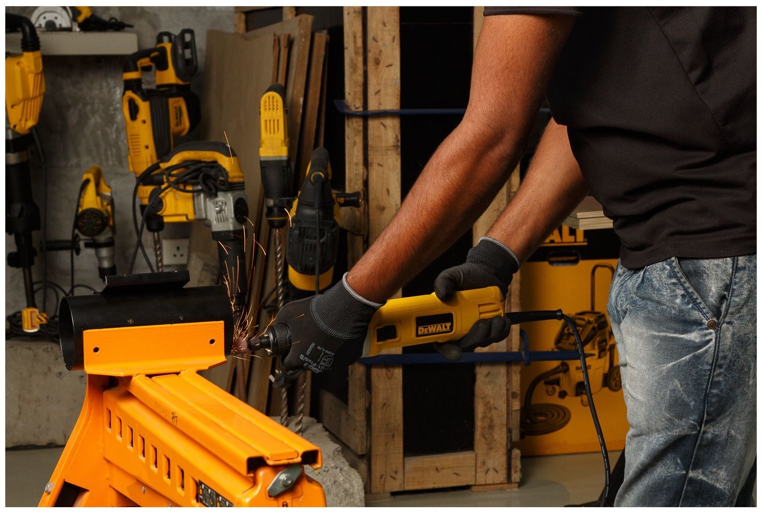 Гравер DeWALT DWE4884 купить,NaN