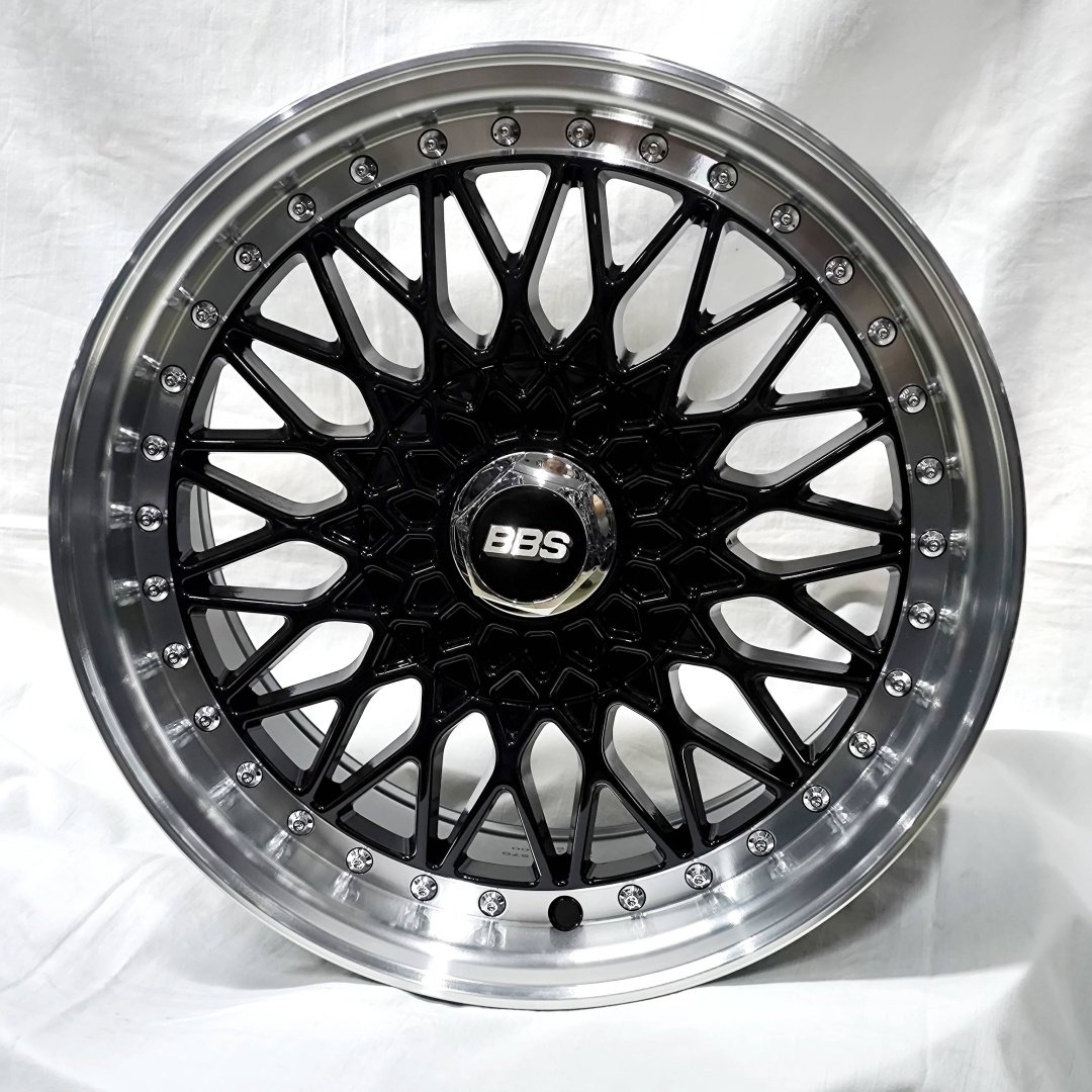 Wheels 616 7x15/4x100 D67.1 ET35 4 диска черный, серебристый купить,450000