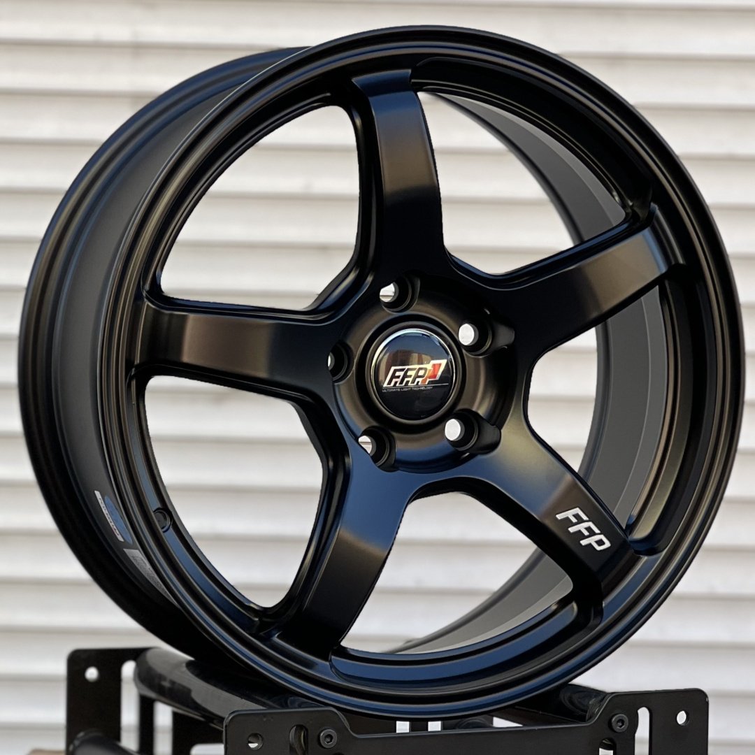 WHEELS Wheels3844 7.5x17/5x114.3 D67.1 ET35 4 диска черный, черный матовый купить,520000