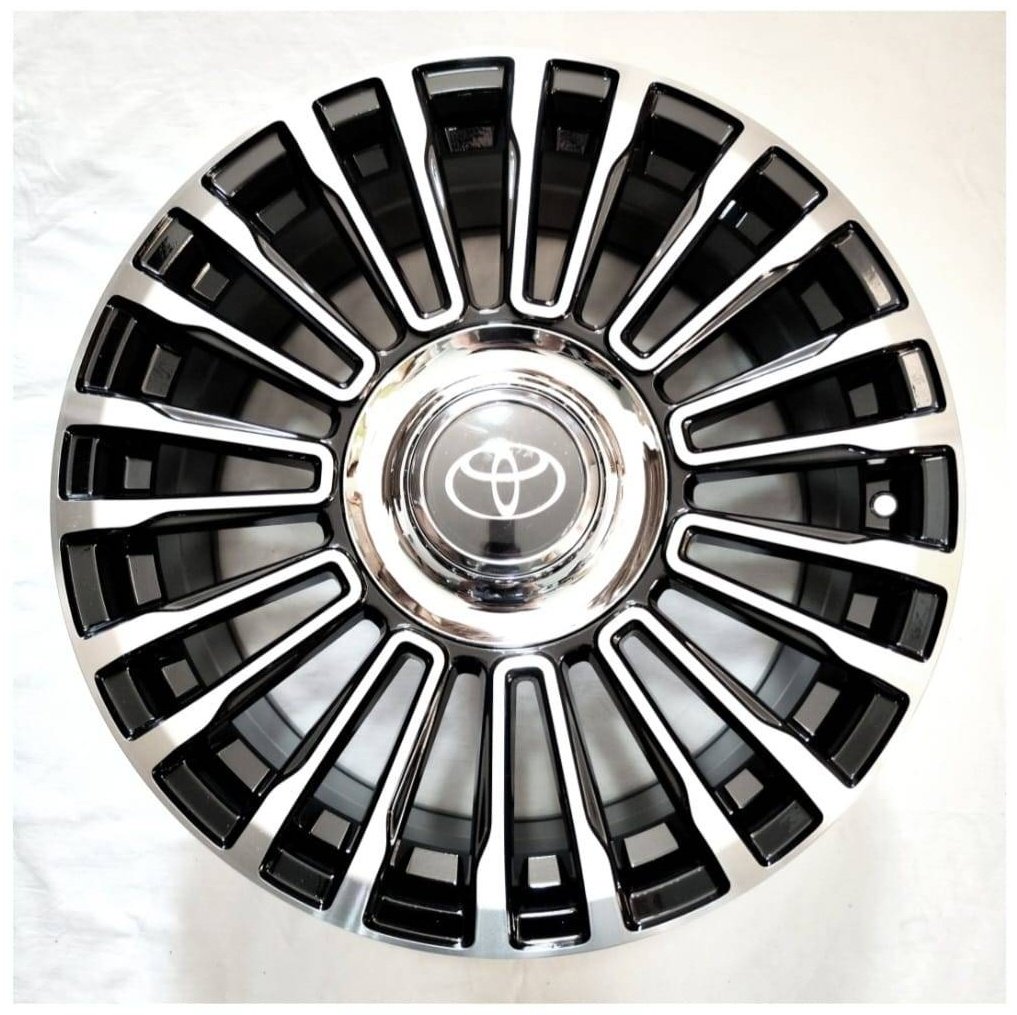 Wheels Replica черный, серебристый 8x18/5x114.3 D73.1 ET35 4 диска черный, серебристый купить,800000