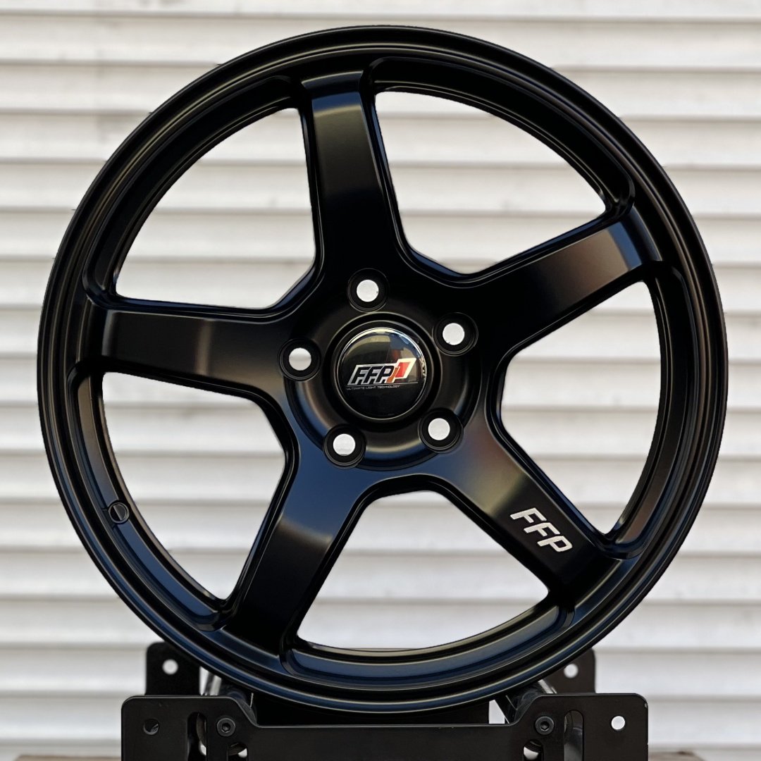WHEELS Wheels3844 7.5x17/5x114.3 D67.1 ET35 4 диска черный, черный матовый купить,520000