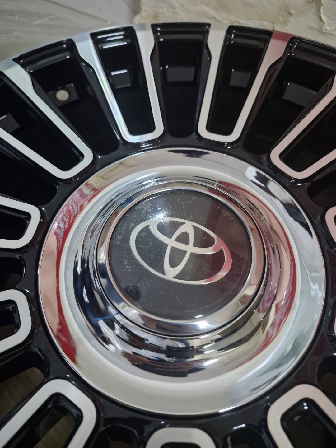 Wheels Replica черный, серебристый 8x18/5x114.3 D73.1 ET35 4 диска черный, серебристый купить,800000