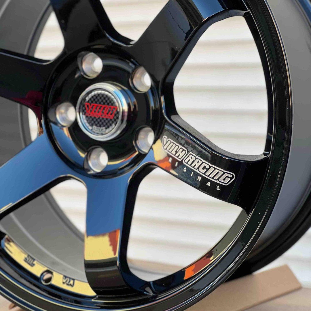 WHEELS Wheels108 8x17/5x100 D73.1 ET35 4 диска черный, серебристый купить,540000