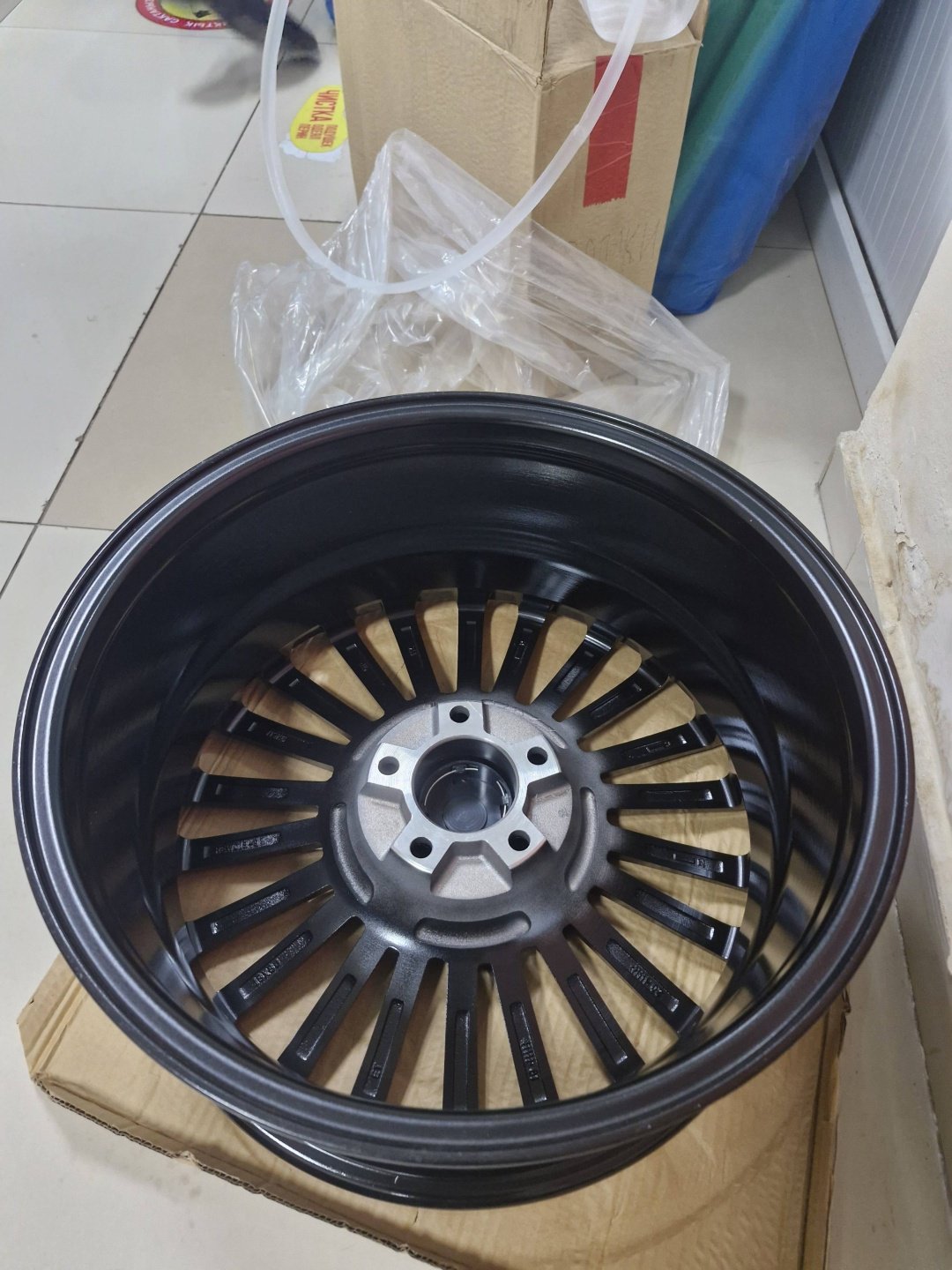 Wheels Replica черный, серебристый 8x18/5x114.3 D73.1 ET35 4 диска черный, серебристый купить,800000