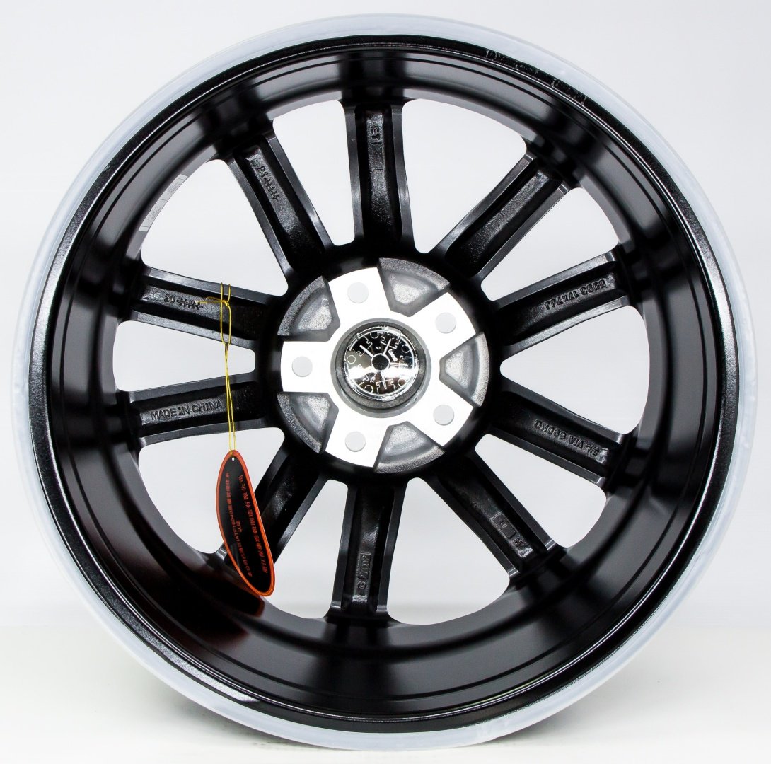 Hyundai 5096 7x17/5x114.3 D67.1 ET45 4 диска черный, серебристый купить,530000